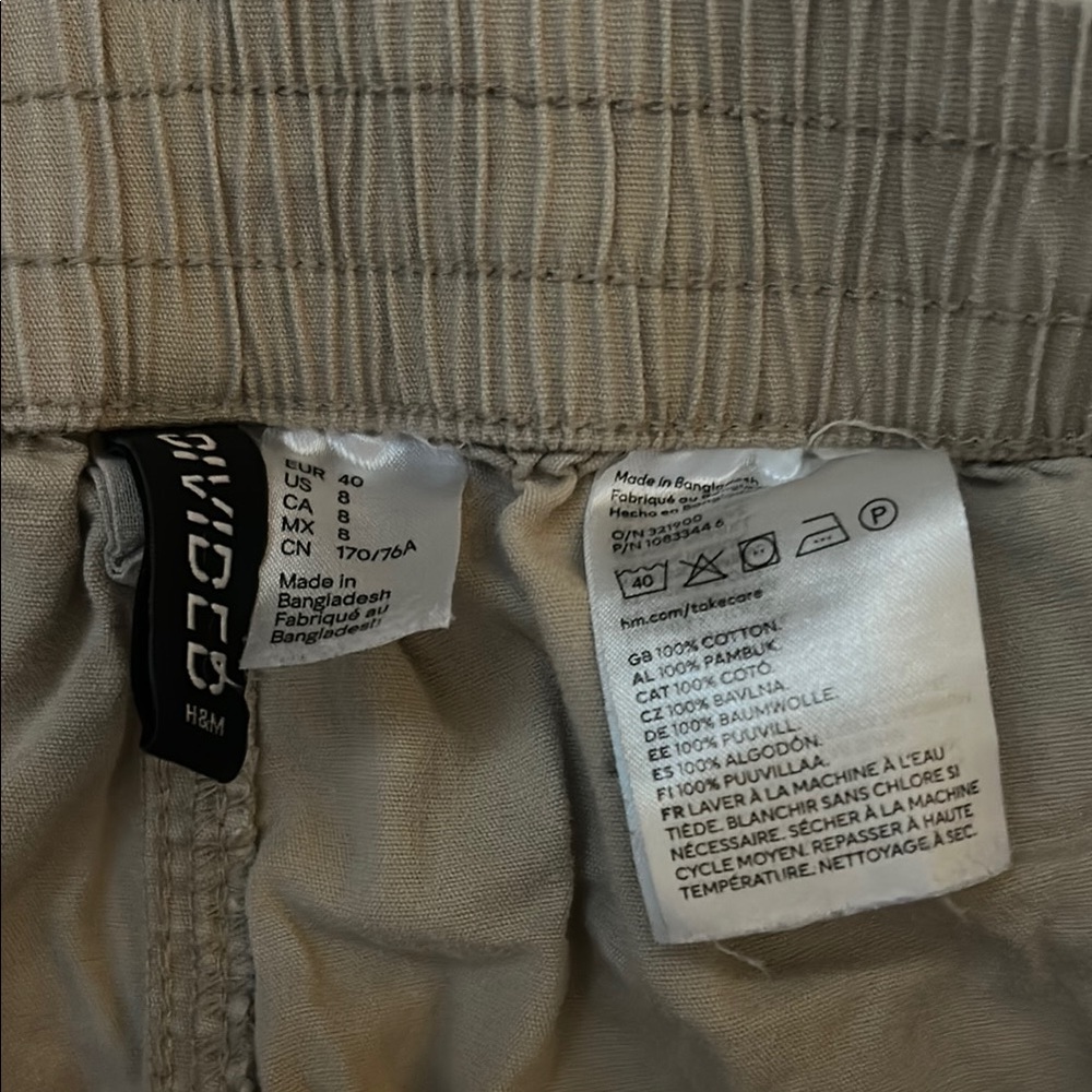 H&M Tan Cargo Jeans with Utility Style - Picture 2 of 3